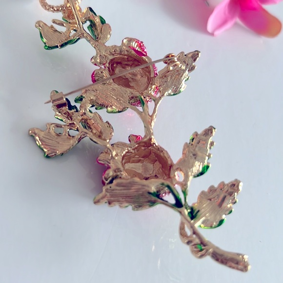 Betsey Johnson Style Necklace Crystal Roses Pendant Chain - Picture 5 of 13